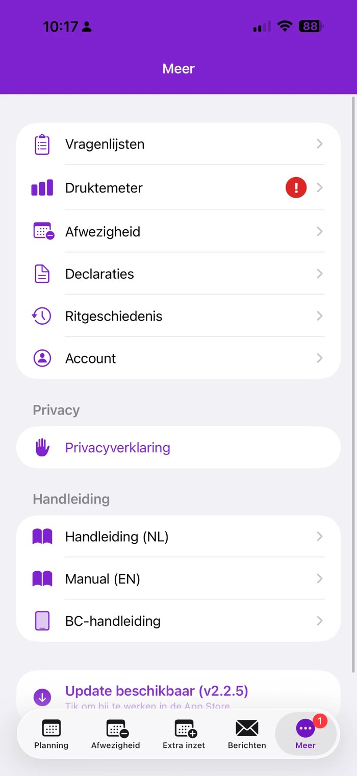 Het menu Meer in de chauffeursapp: vragenlijsten, druktemeter, afwezigheid, declaraties, ritgeschiedenis, account en de handleidingen