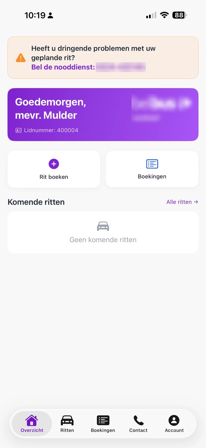 Het overzicht in de app voor klanten en leden: rit boeken, boekingen, komende ritten en het nummer voor als er iets misgaat