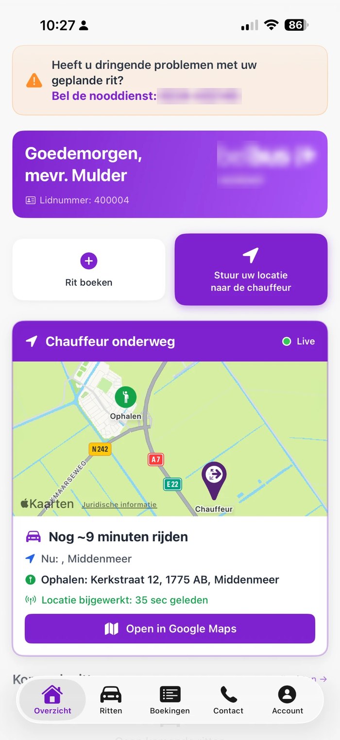 De app voor klanten en leden terwijl de chauffeur in aantocht is: de chauffeur live op de kaart, nog negen minuten rijden, het ophaaladres en wanneer de locatie is bijgewerkt